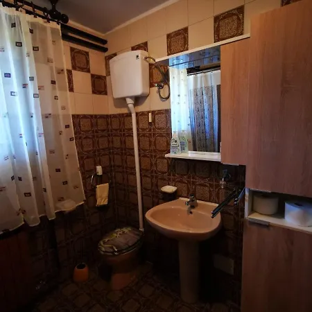 Apartment Ornela *
