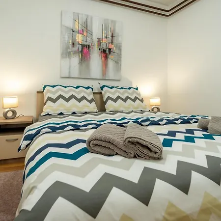 Ornela Apartment