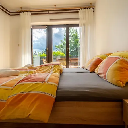 Ornela Apartment *