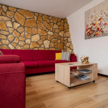 Ornela * ديلنايس