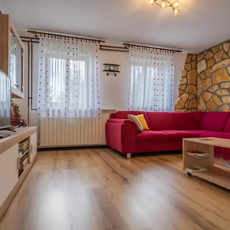 Ornela Apartment